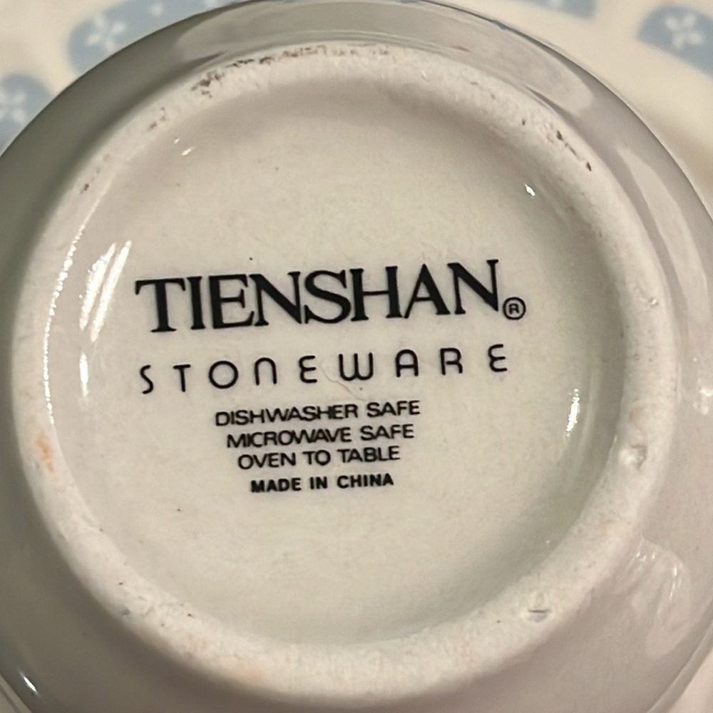 (2) "Country Bear" - Flat Cup & Saucer Set by TIENSHAN (Set of 2) - Picture 4 of 5